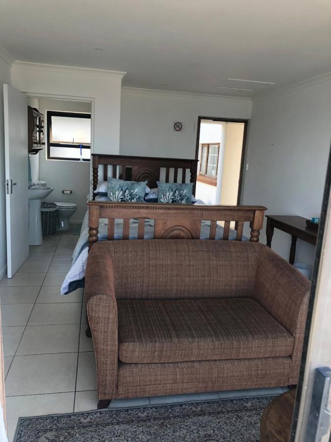 Ollava Guesthouse Simonʼs Town Dış mekan fotoğraf