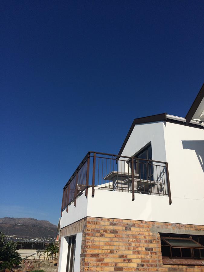 Ollava Guesthouse Simonʼs Town Dış mekan fotoğraf