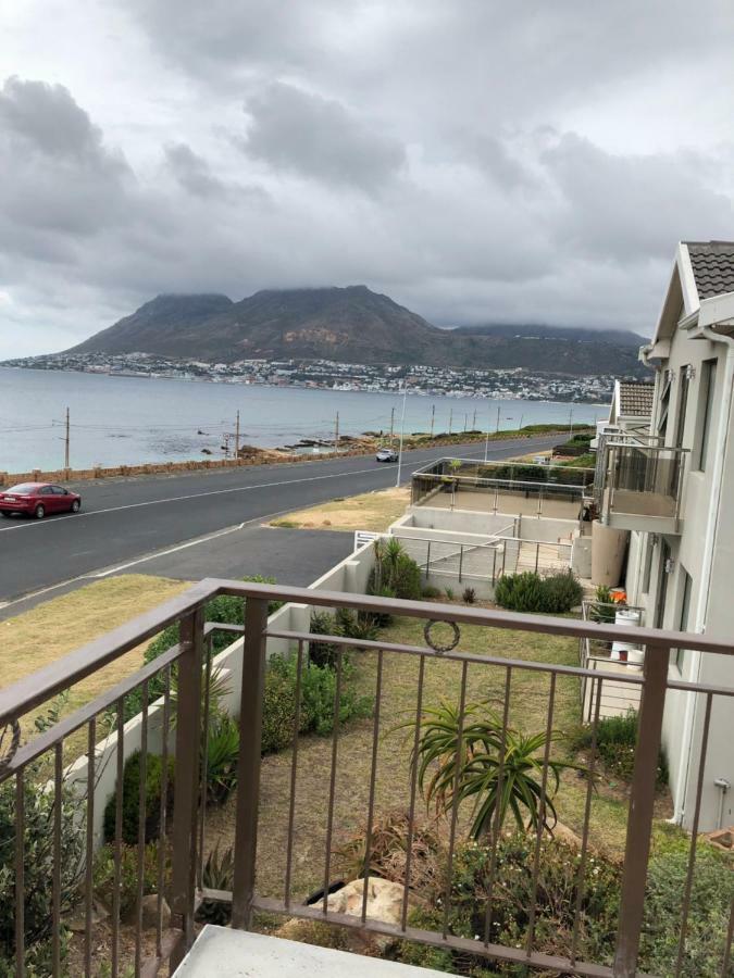 Ollava Guesthouse Simonʼs Town Dış mekan fotoğraf